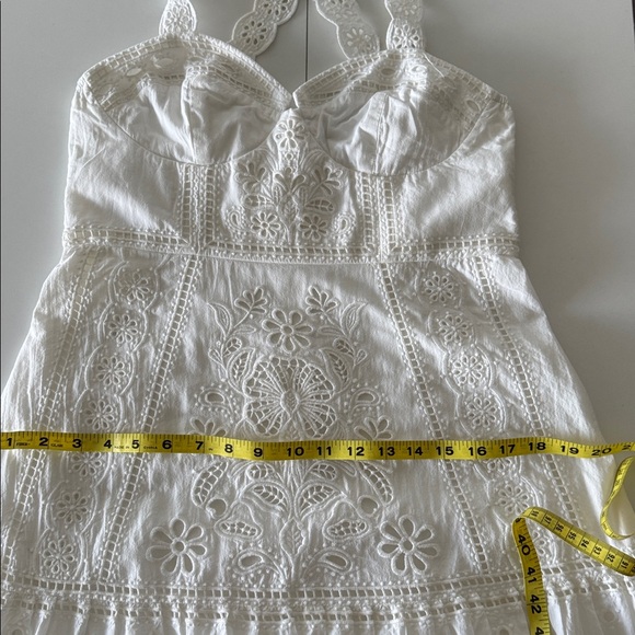 Farm Rio: Size M. White Richelieu Sleeveless Midi Dress (Ret:$400) - Picture 11 of 11